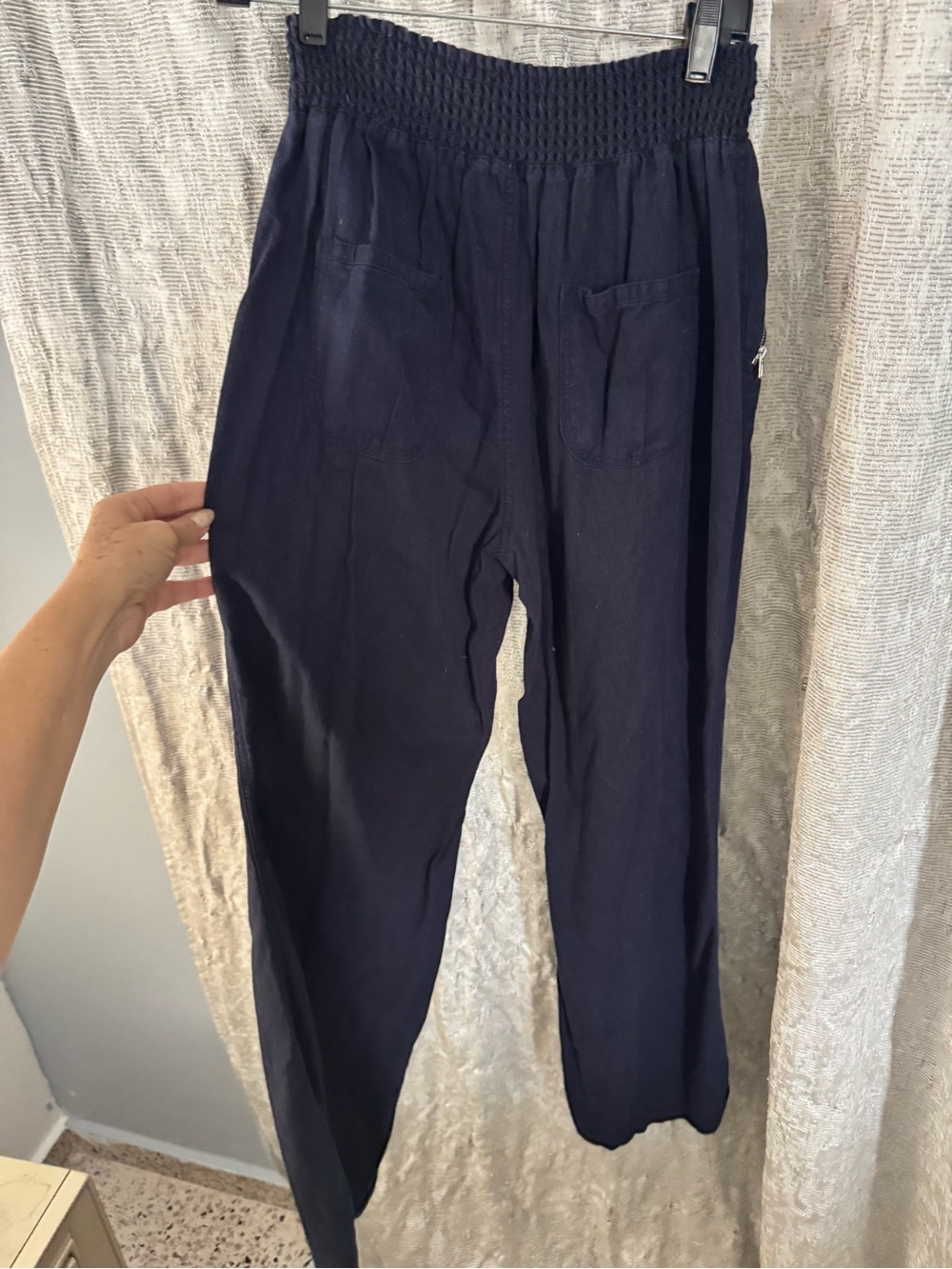 Woman’s Navy Elastic Waist Casual Pants
